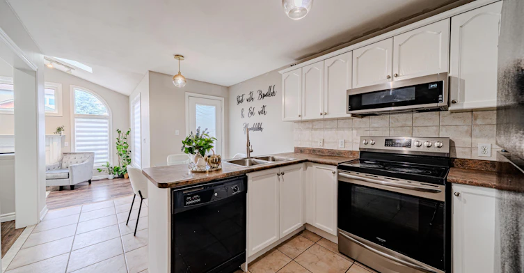 30 Castle Green Drive, Whitby, ON, L1R 2P9 - 20