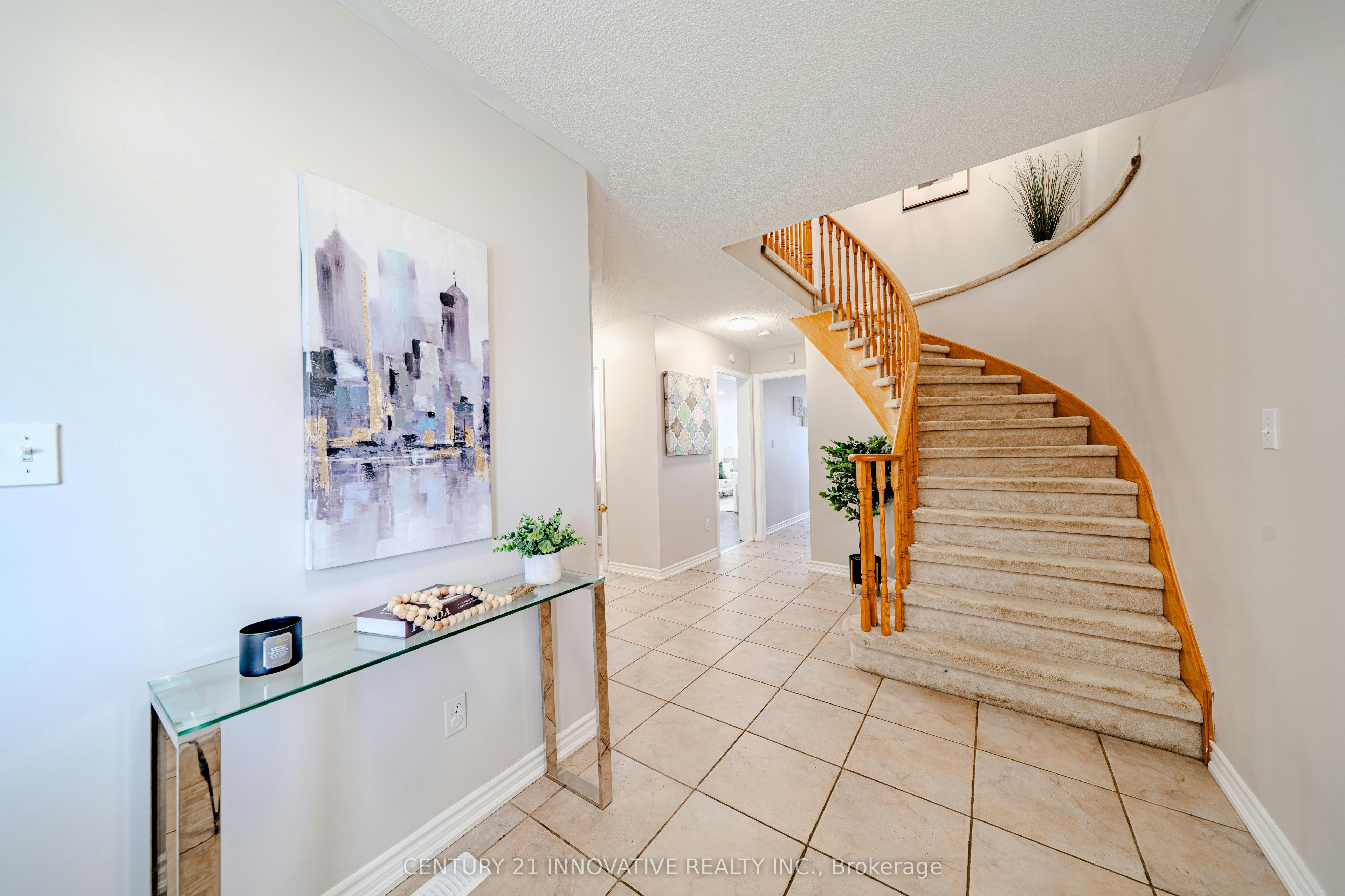 30 Castle Green Drive, Whitby, ON, L1R 2P9 - 7