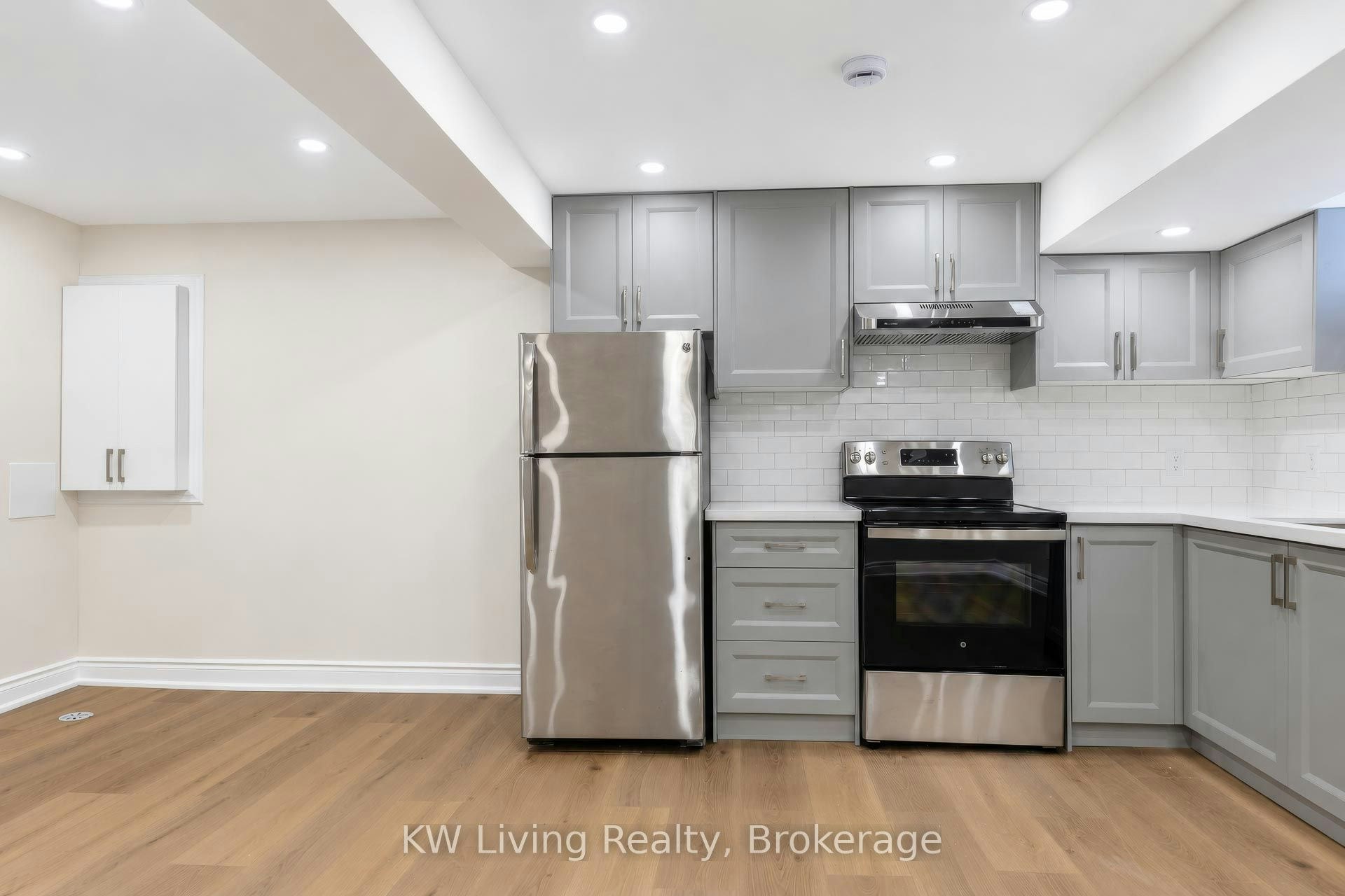 Bsmt-20 Gardens Crescent, Toronto, ON, M4B 1T5 - 4