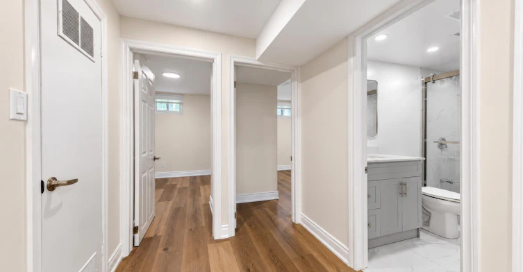 Bsmt-20 Gardens Crescent, Toronto, ON, M4B 1T5 - 9