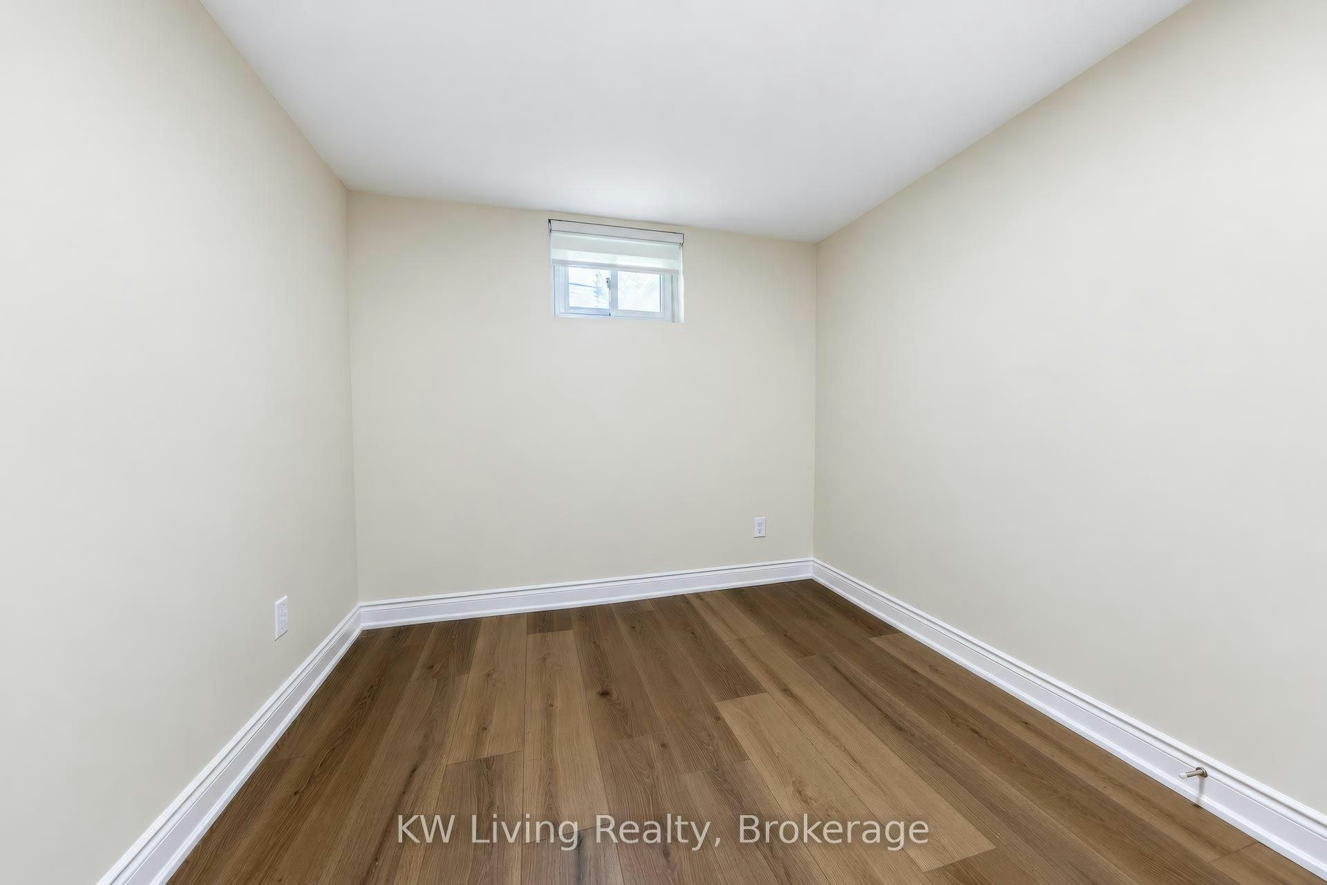 Bsmt-20 Gardens Crescent, Toronto, ON, M4B 1T5 - 10