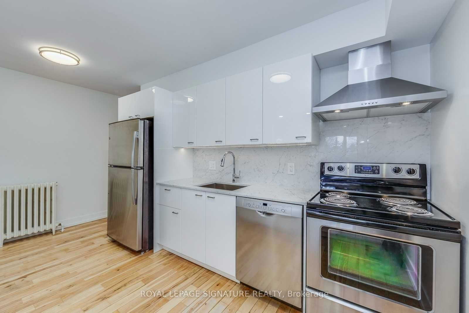 6-1089 Broadview Avenue, Toronto, ON, M4K 2S4 - 2