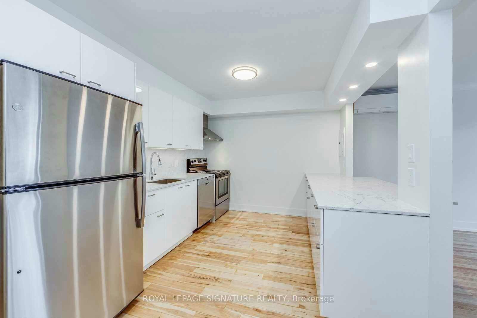 6-1089 Broadview Avenue, Toronto, ON, M4K 2S4