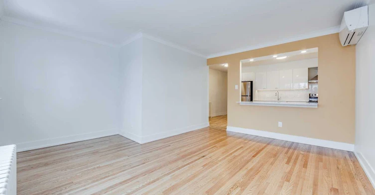 6-1089 Broadview Avenue, Toronto, ON, M4K 2S4 - 4