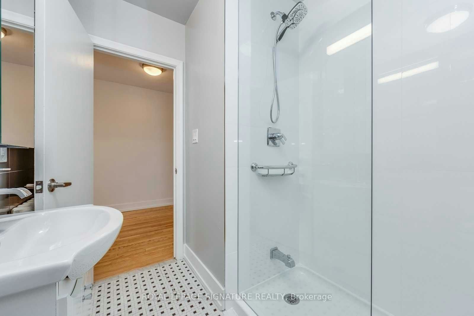 6-1089 Broadview Avenue, Toronto, ON, M4K 2S4 - 11