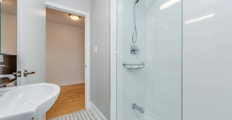 6-1089 Broadview Avenue, Toronto, ON, M4K 2S4 - 11