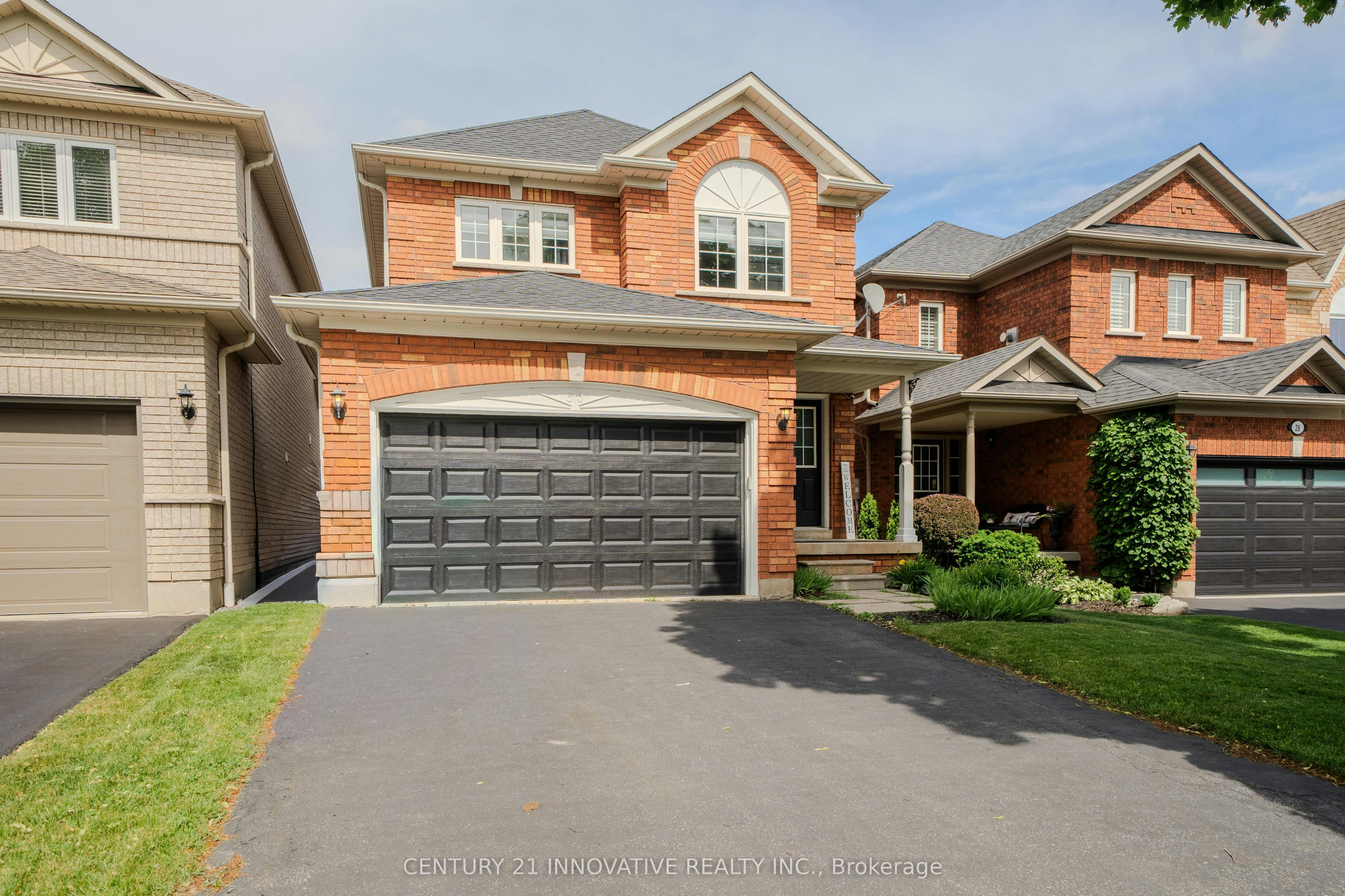 30 Castle Green Drive, Whitby, ON, L1R 2P9