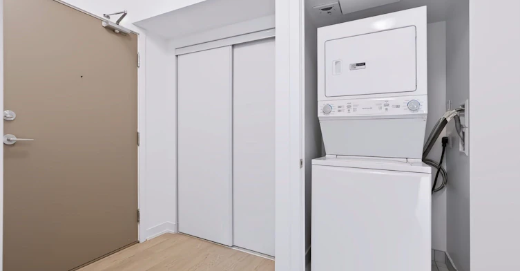 2011-1010 Sandy Beach Road, Pickering, ON, L1W 0C7 - 5