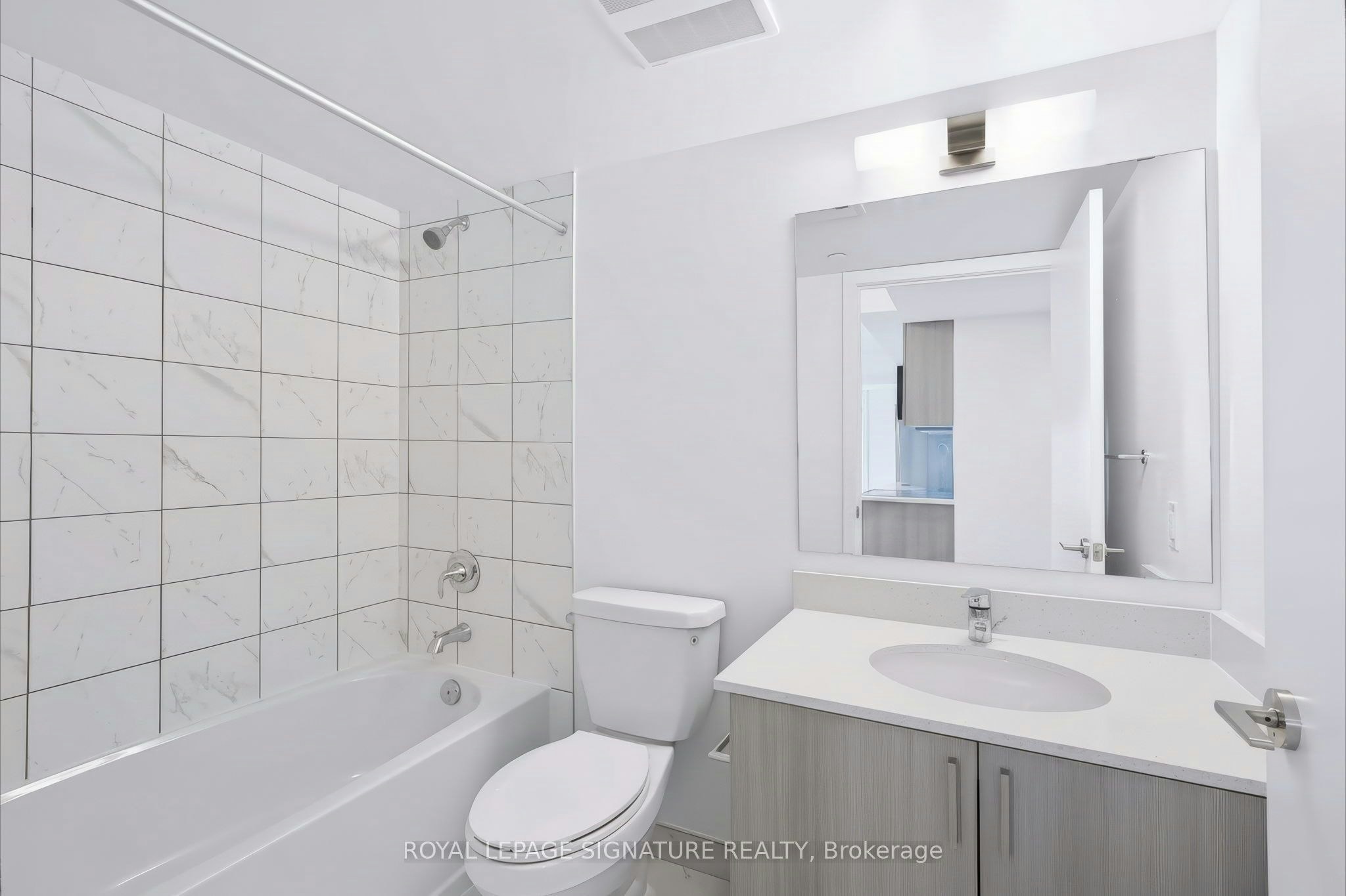 2011-1010 Sandy Beach Road, Pickering, ON, L1W 0C7 - 16