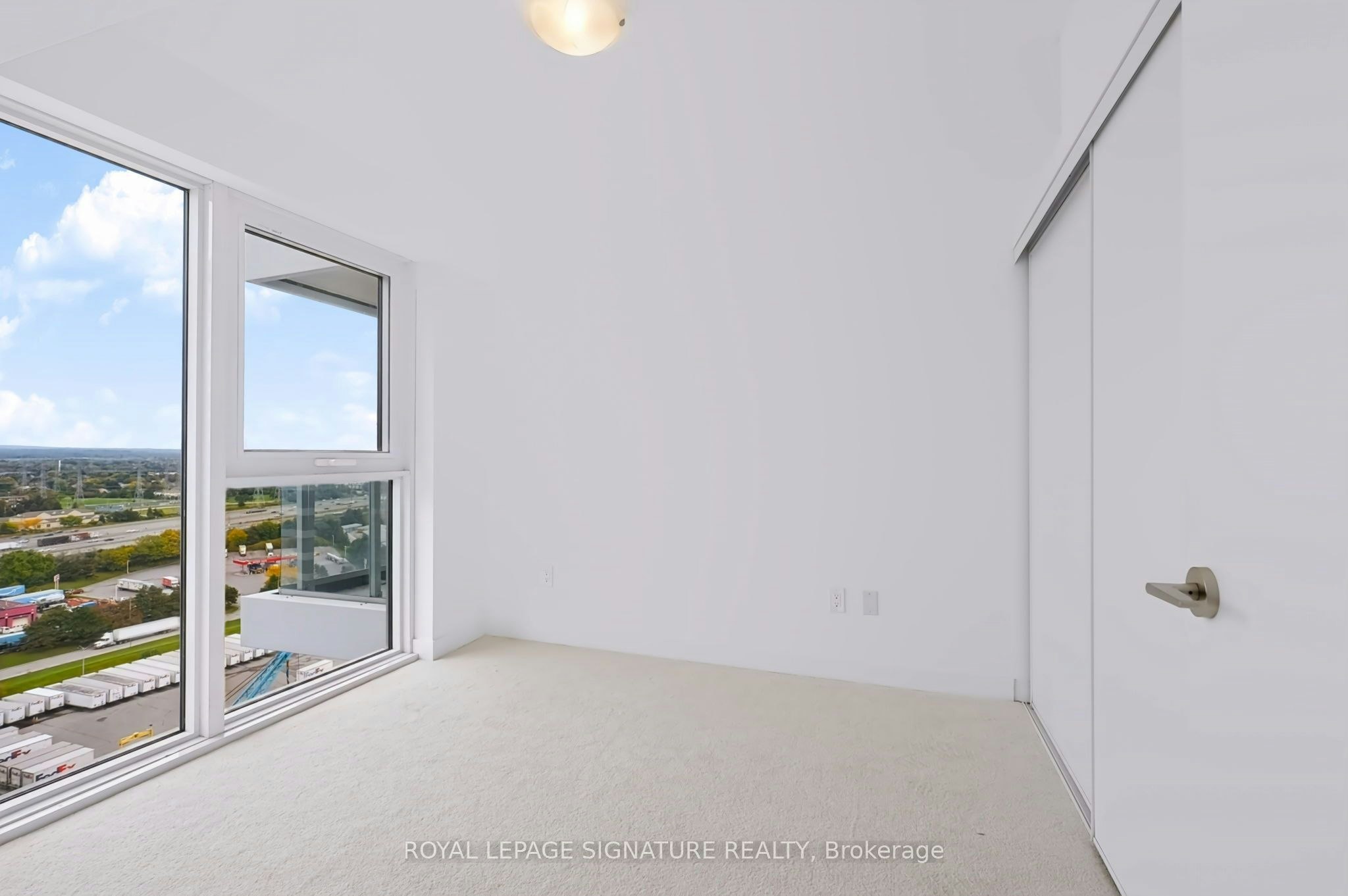 2011-1010 Sandy Beach Road, Pickering, ON, L1W 0C7 - 12