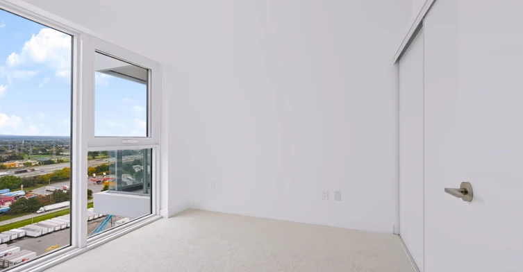 2011-1010 Sandy Beach Road, Pickering, ON, L1W 0C7 - 12