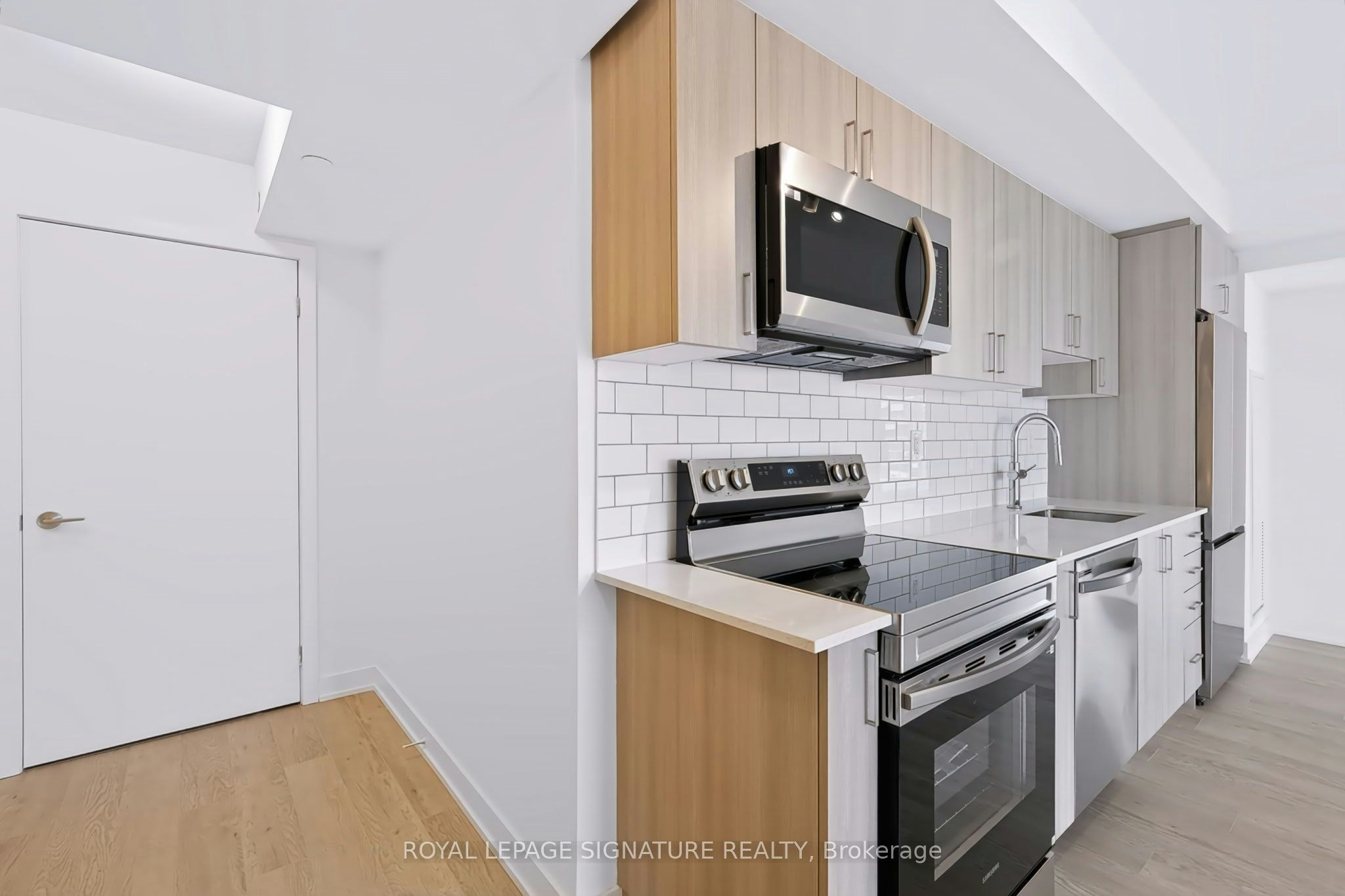 2011-1010 Sandy Beach Road, Pickering, ON, L1W 0C7 - 10