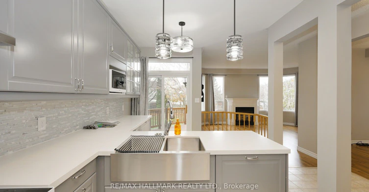 Upper-1035 Beatrice Street E, Oshawa, ON, L1K 2L3 - 17