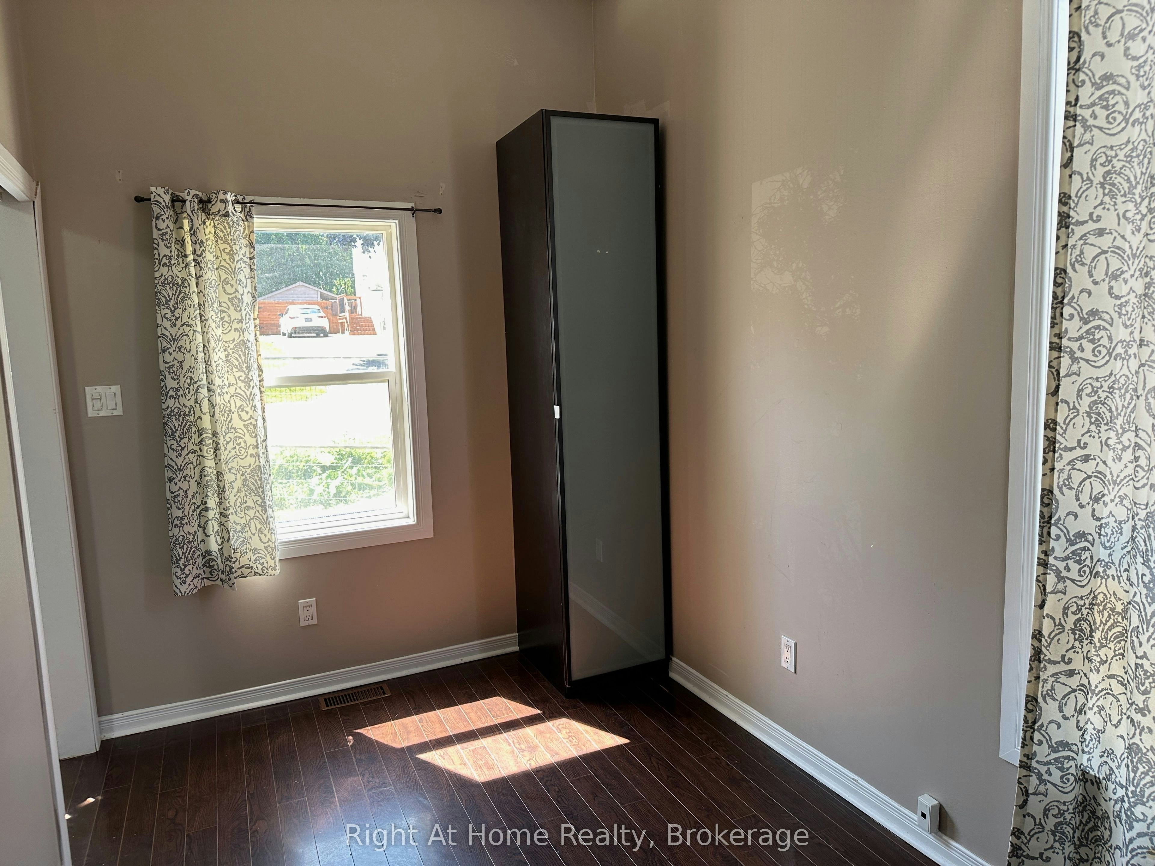 Unit B-1119 King Street, Whitby, ON, L1N 5A9 - 6