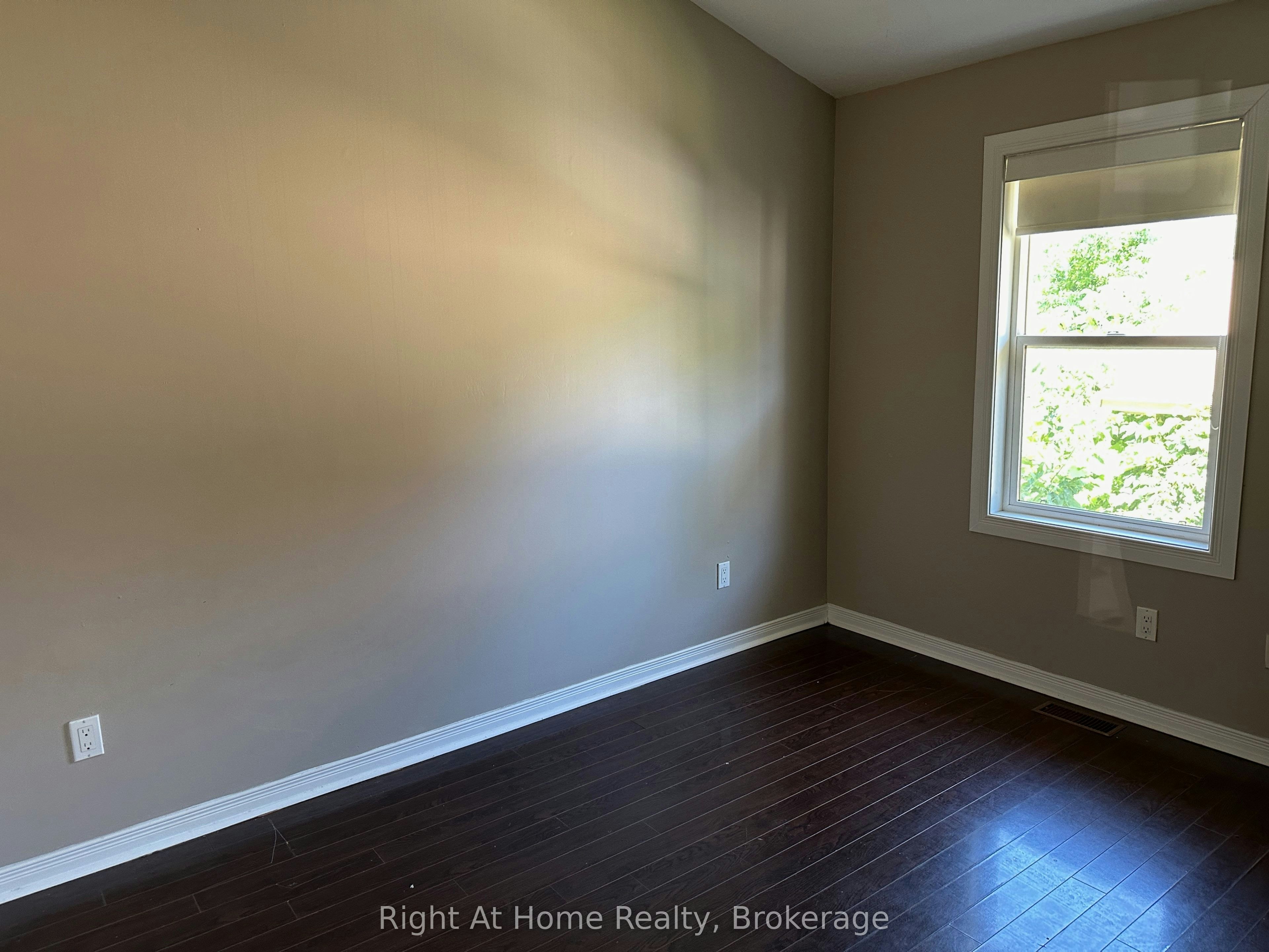 Unit B-1119 King Street, Whitby, ON, L1N 5A9 - 7
