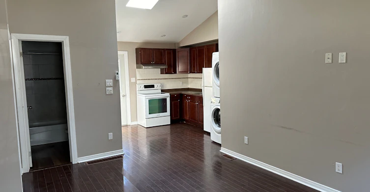 Unit B-1119 King Street, Whitby, ON, L1N 5A9 - 3