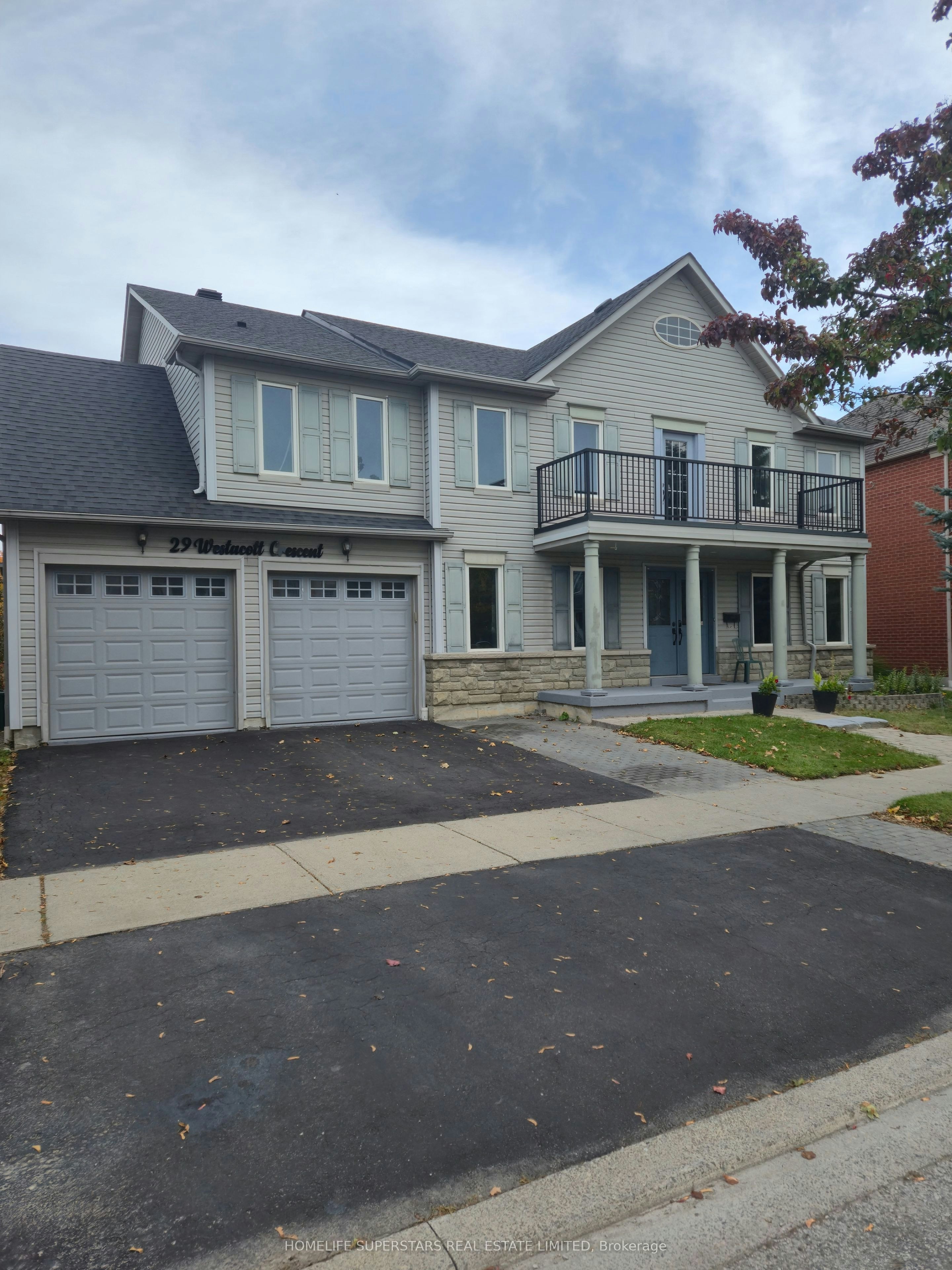 29 Westacott Crescent E, Ajax, ON, L1T 4H7