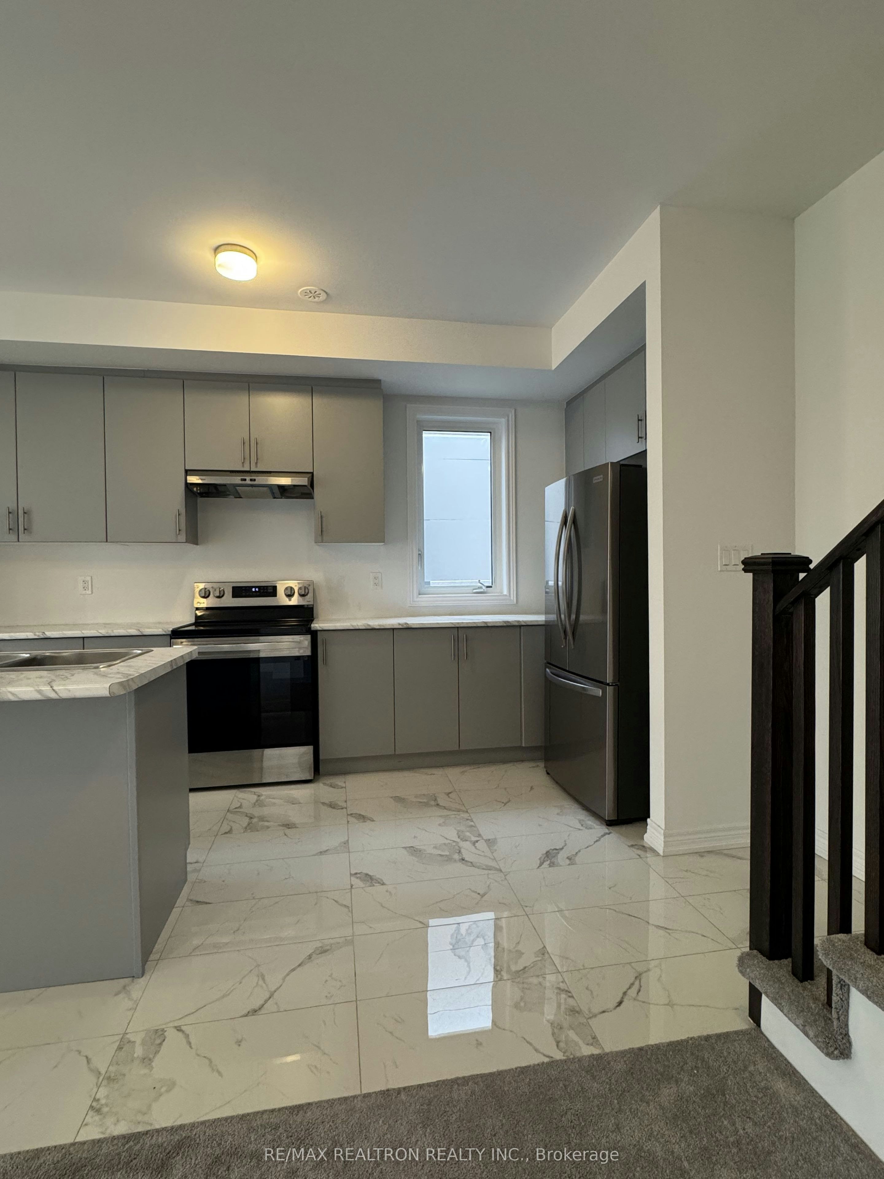 2031 Cameron Lott Crescent, Oshawa, ON, L1L 0S1 - 9