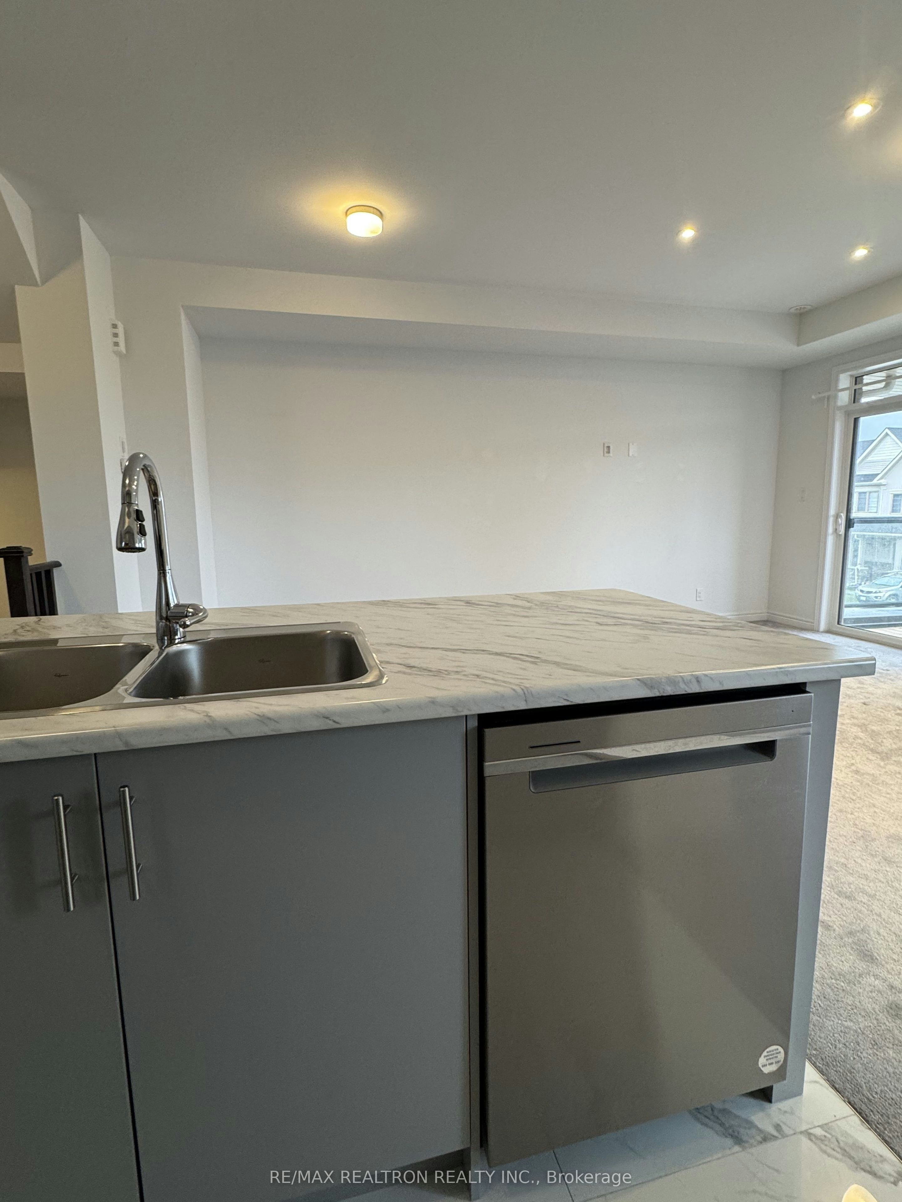 2031 Cameron Lott Crescent, Oshawa, ON, L1L 0S1 - 15