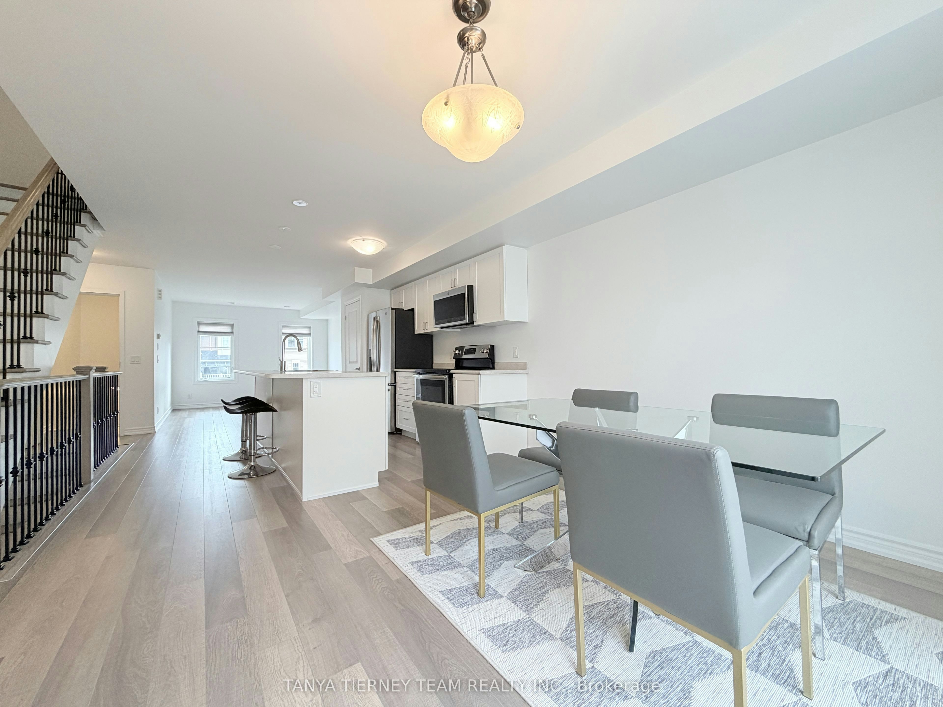 5-2500 Hill Rise Court, Oshawa, ON, L1L 0J5 - 3