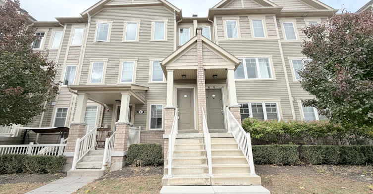 5-2500 Hill Rise Court, Oshawa, ON, L1L 0J5