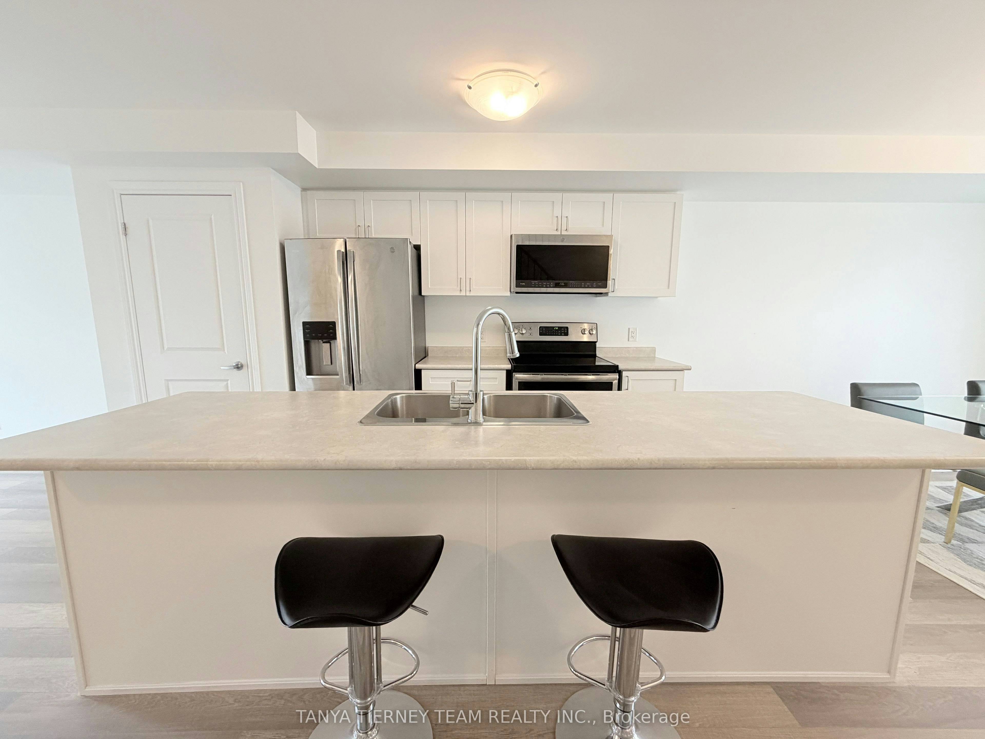 5-2500 Hill Rise Court, Oshawa, ON, L1L 0J5 - 8