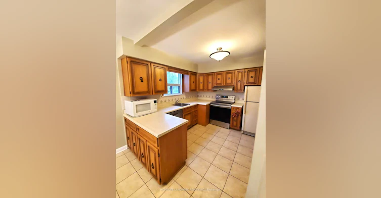 Main-2 Tardree Place, Toronto, ON, M1R 3X3 - 3