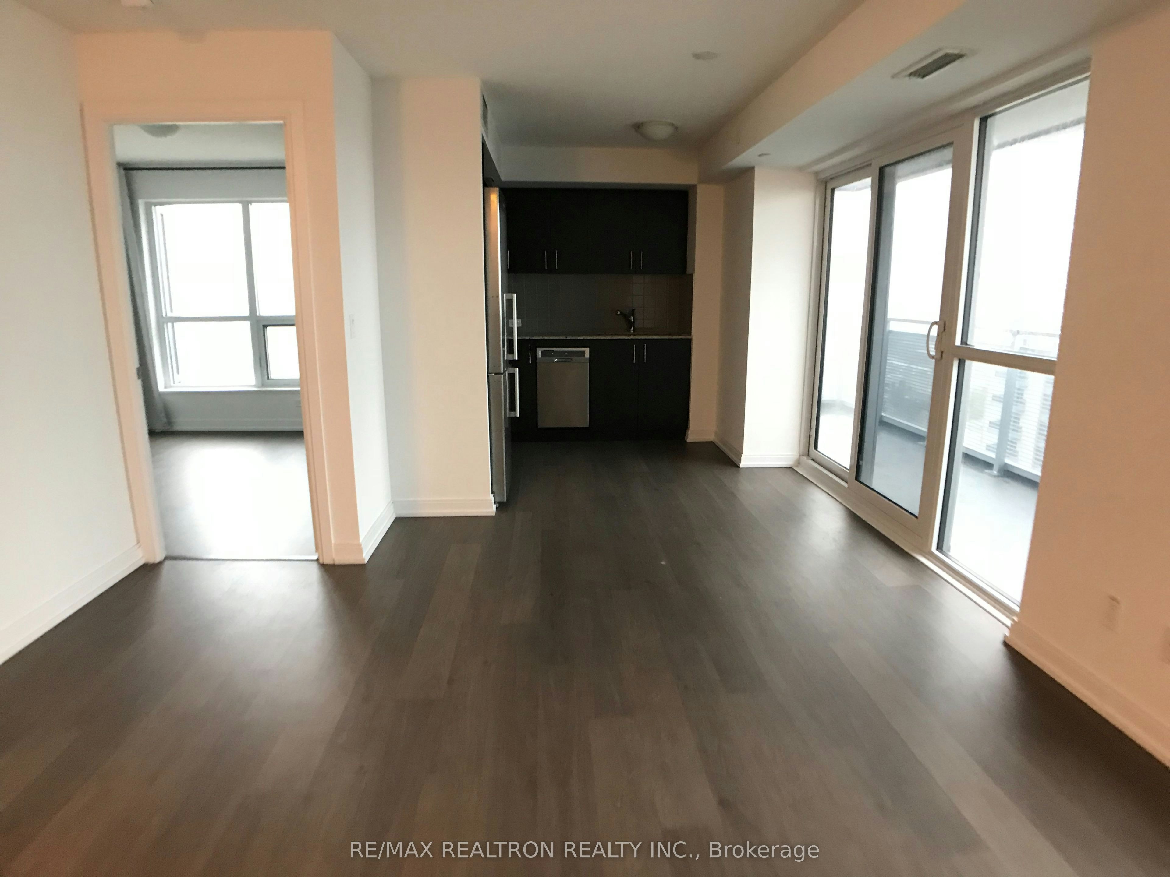 1602-225 Village Green Square, Toronto, ON, M1S 0L3 - 3