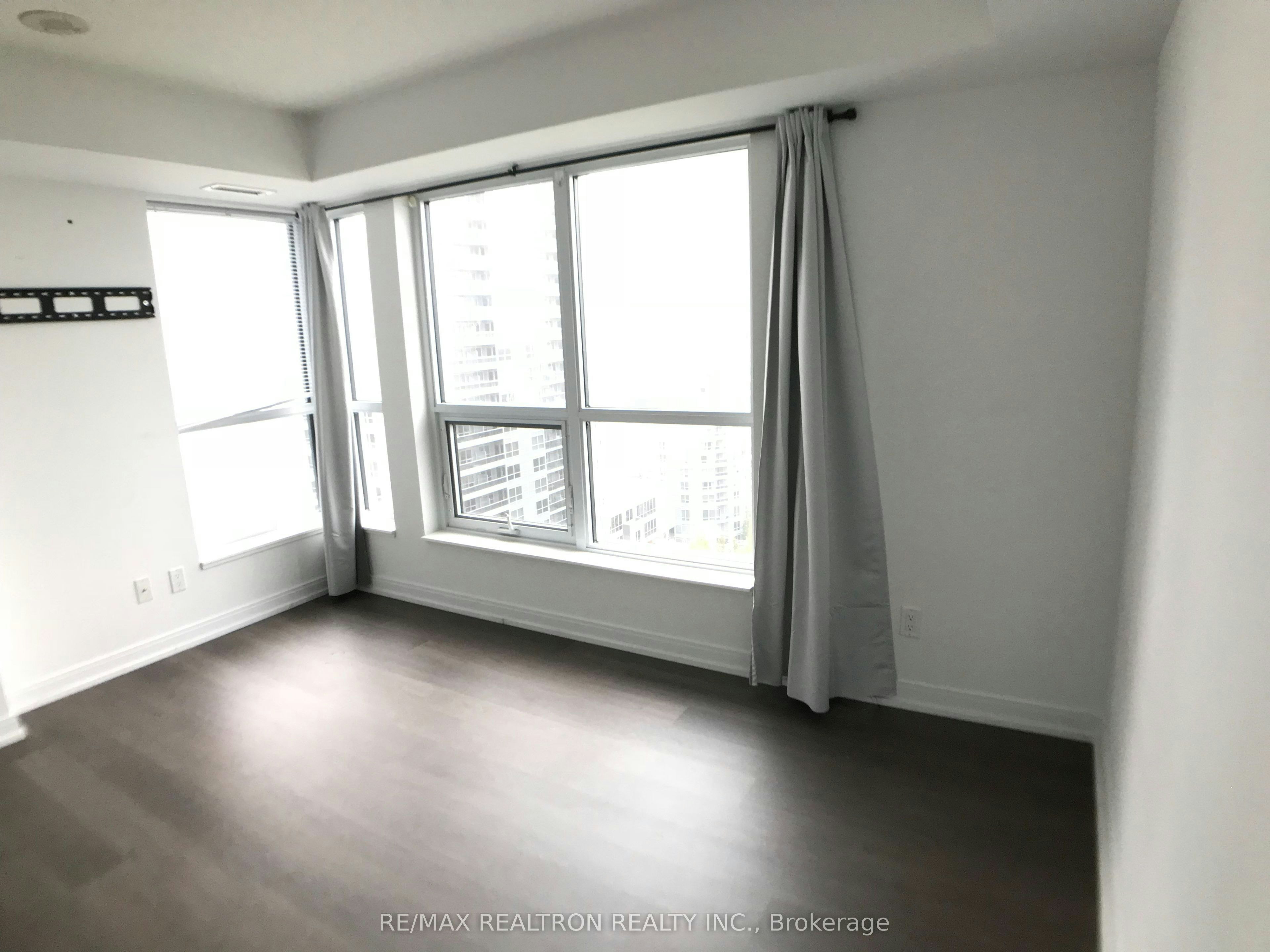 1602-225 Village Green Square, Toronto, ON, M1S 0L3 - 12