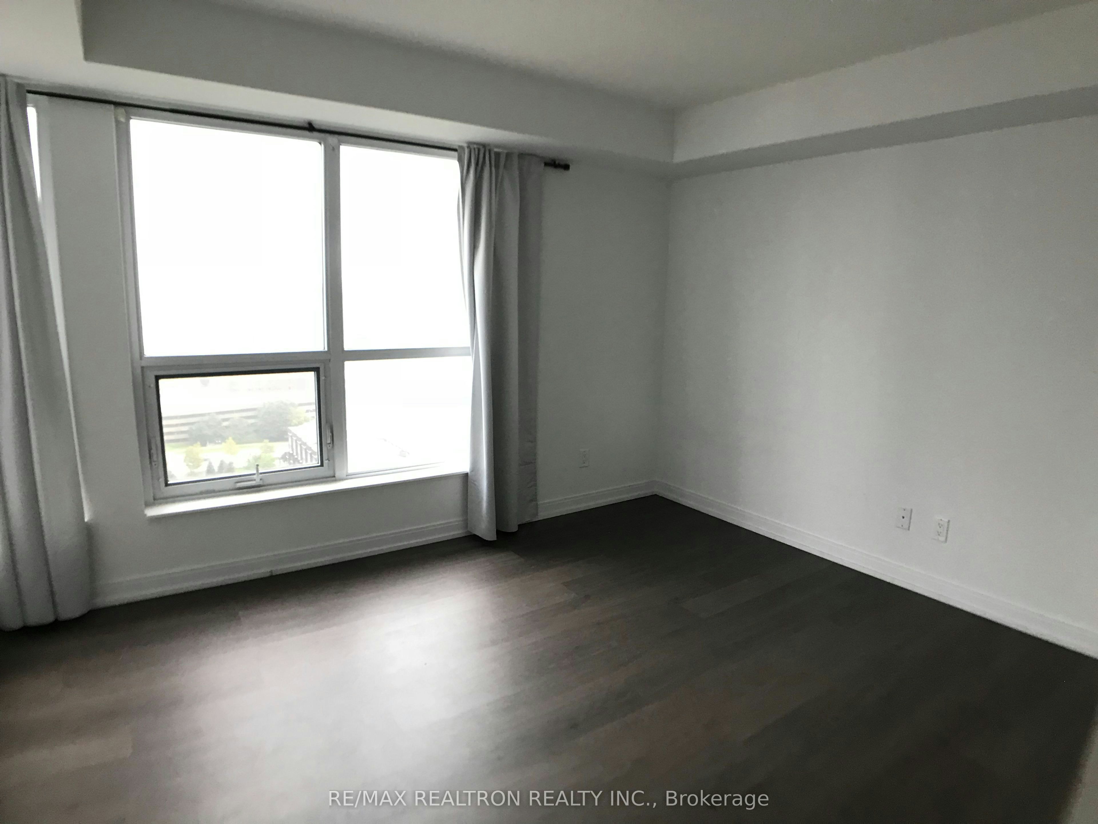 1602-225 Village Green Square, Toronto, ON, M1S 0L3 - 13