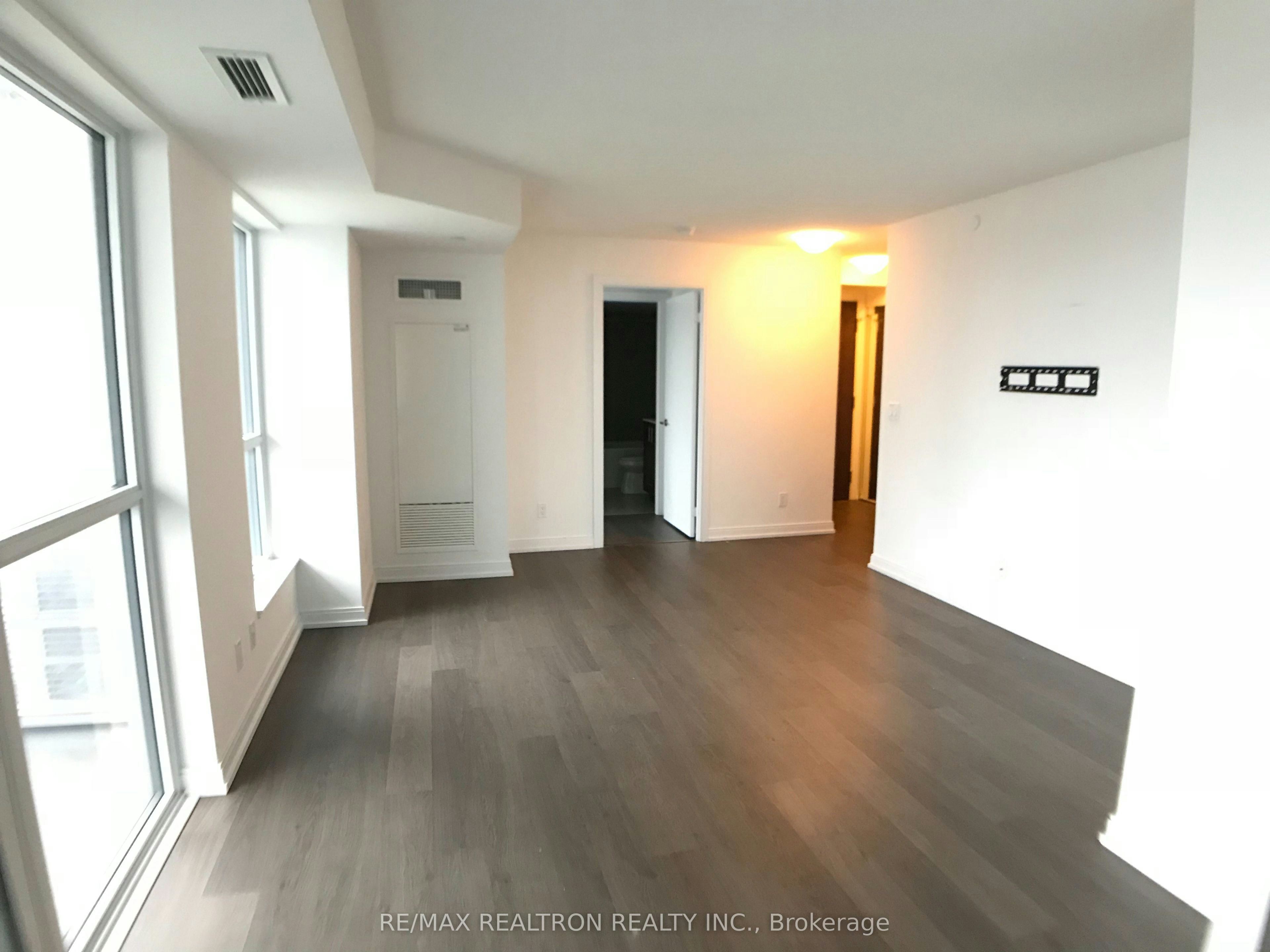 1602-225 Village Green Square, Toronto, ON, M1S 0L3 - 5