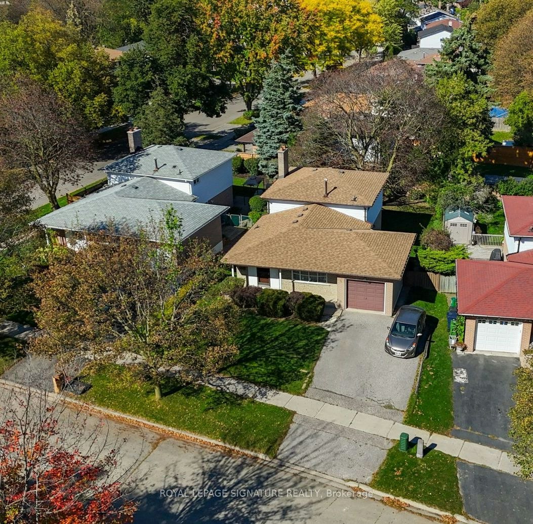 5 Erinlea Crescent, Toronto, ON, M1H 2S8