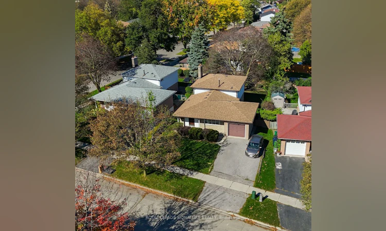 5 Erinlea Crescent