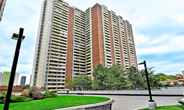 2602-5 Massey Square