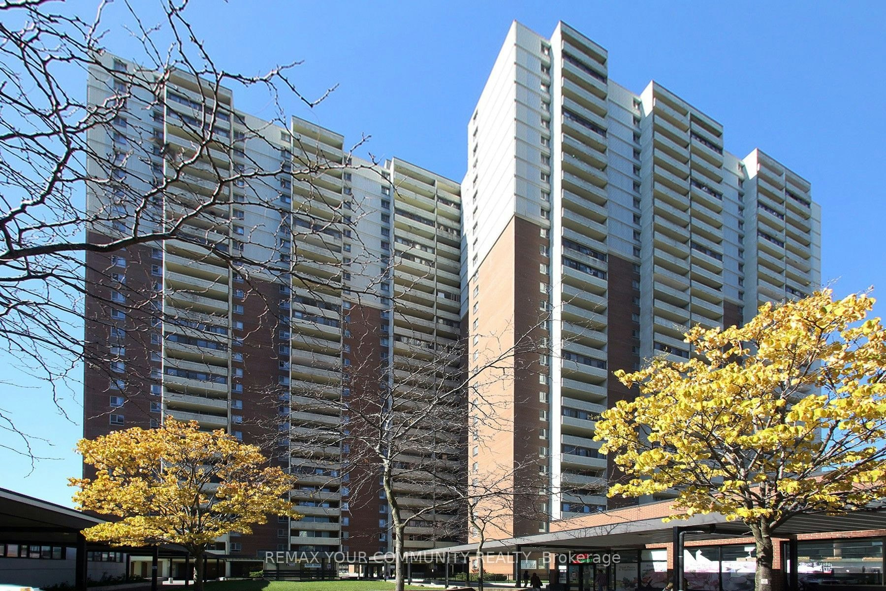 2602-5 Massey Square, Toronto, ON, M4C 5L6