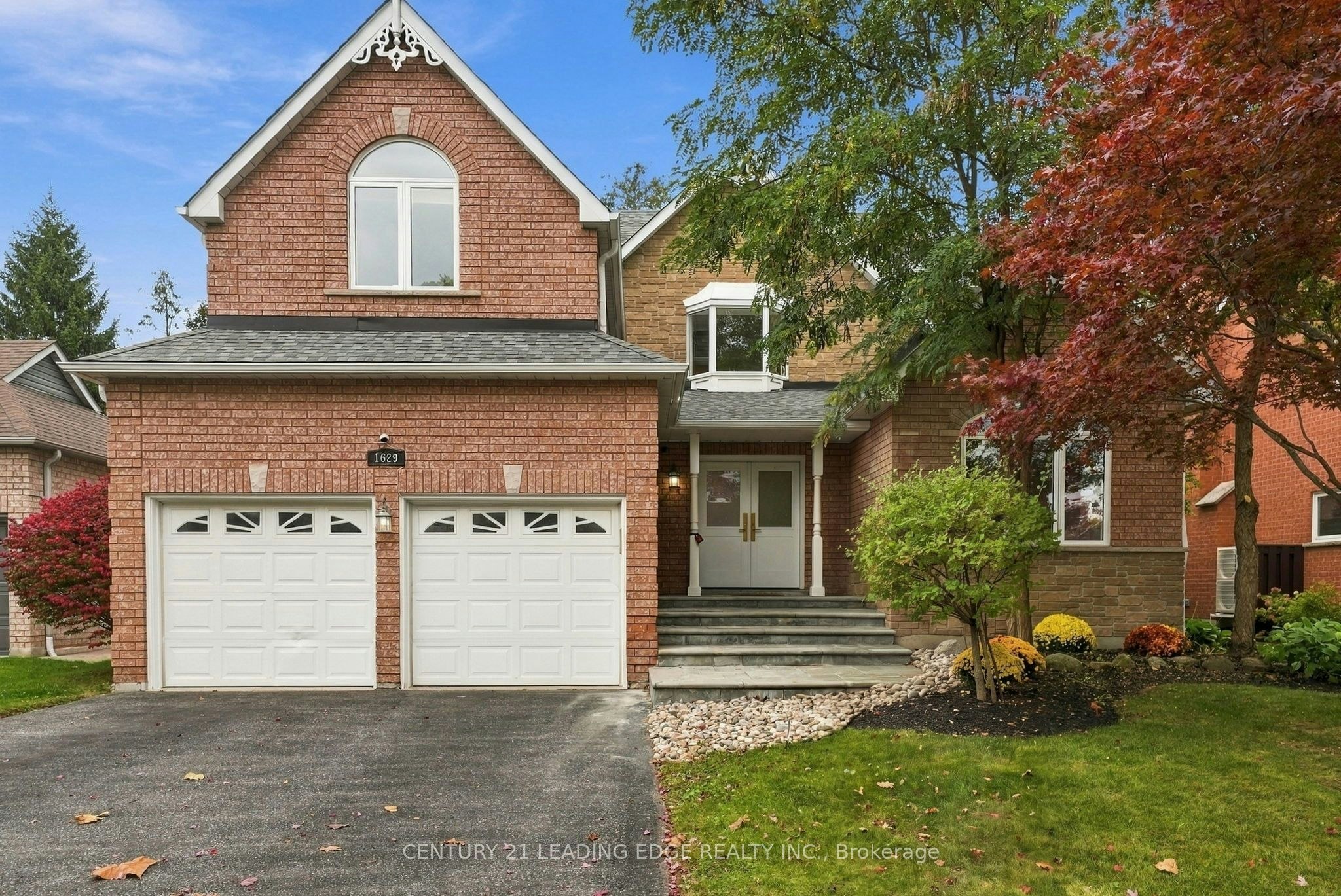 1629 Valley Ridge Crescent, Pickering, ON, L1V 6S5