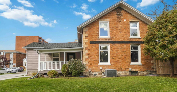 Upper-168 Centre Street S, Oshawa, ON, L1H 4A6 - 22