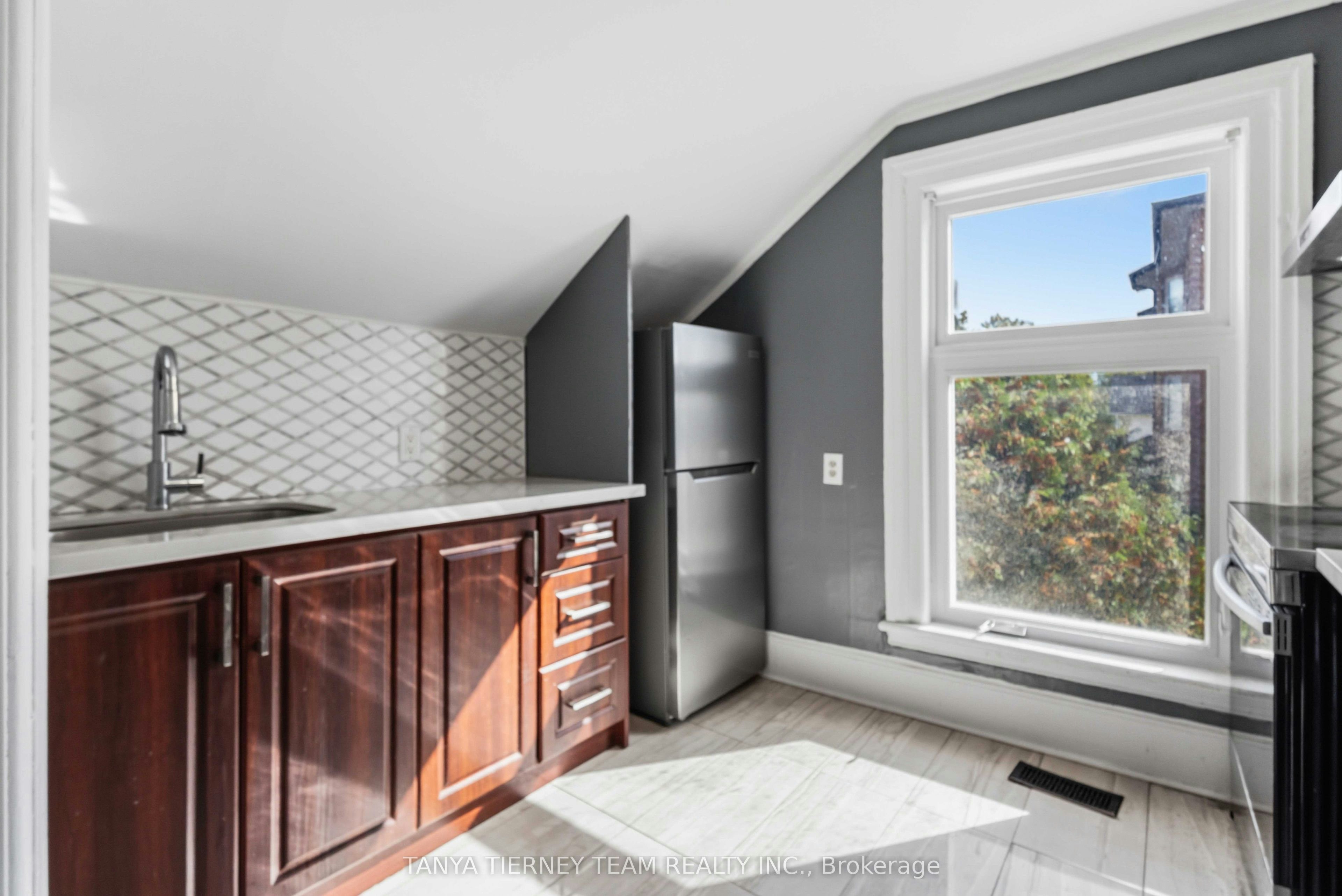Upper-168 Centre Street S, Oshawa, ON, L1H 4A6 - 13