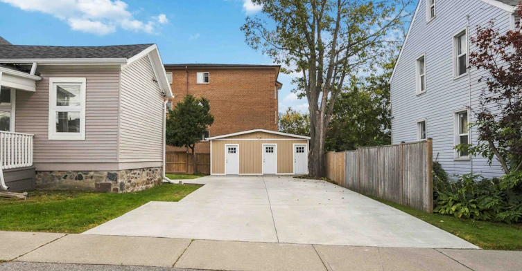 Upper-168 Centre Street S, Oshawa, ON, L1H 4A6 - 24