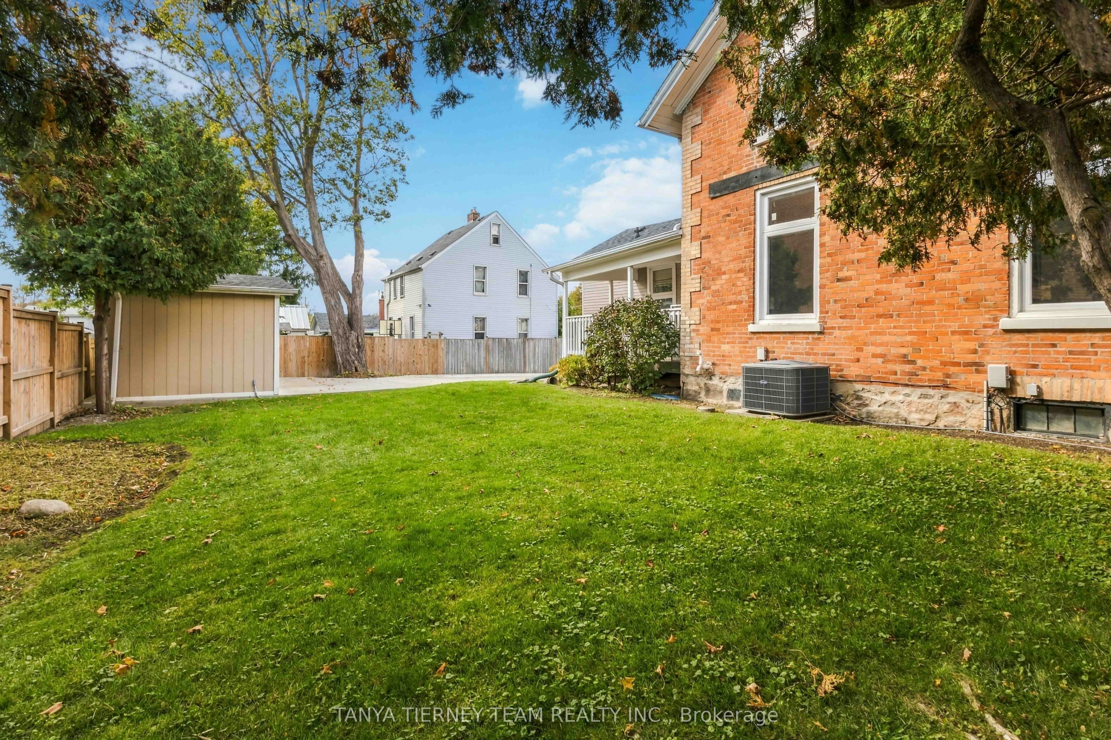 Upper-168 Centre Street S, Oshawa, ON, L1H 4A6 - 23
