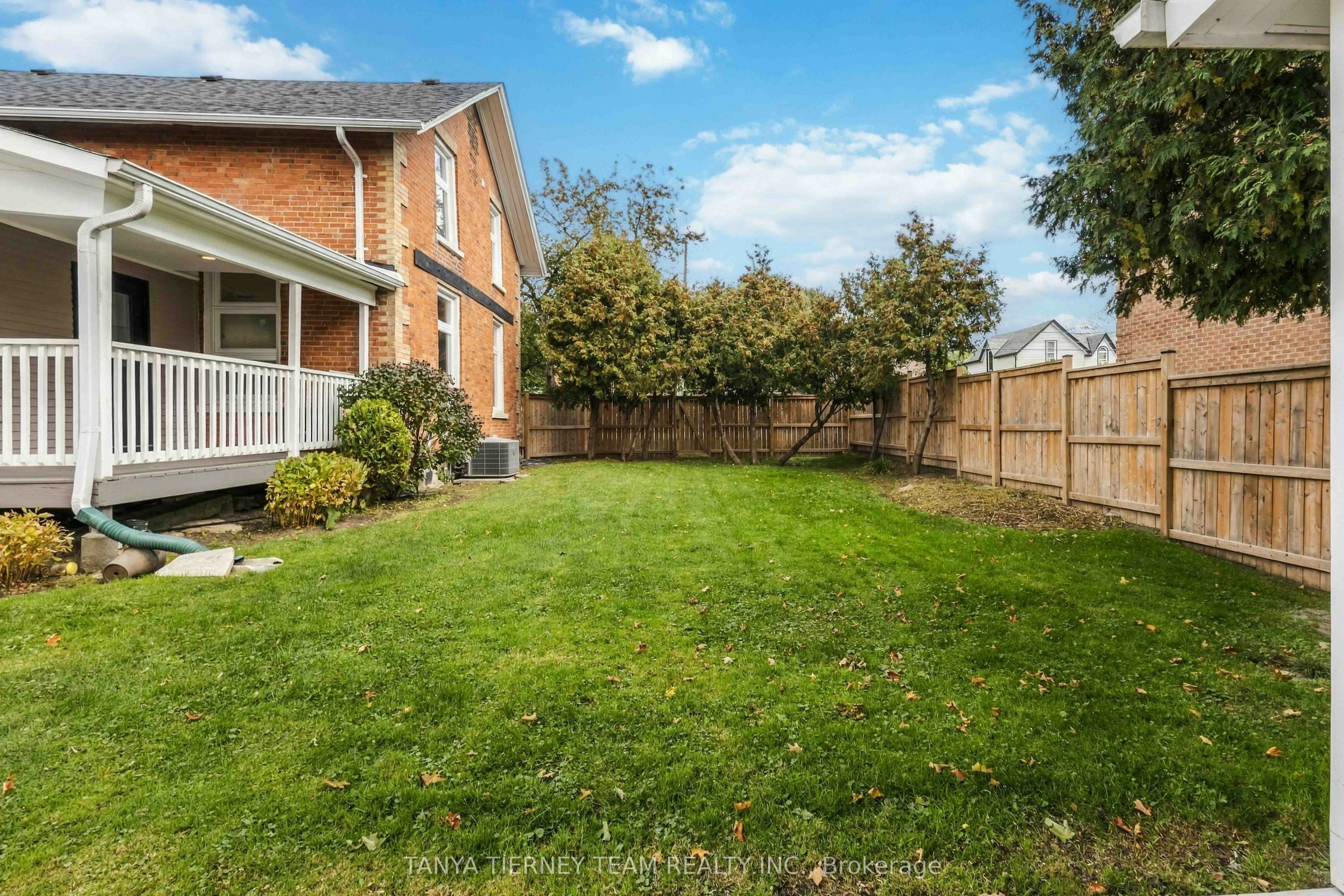 Upper-168 Centre Street S, Oshawa, ON, L1H 4A6 - 20