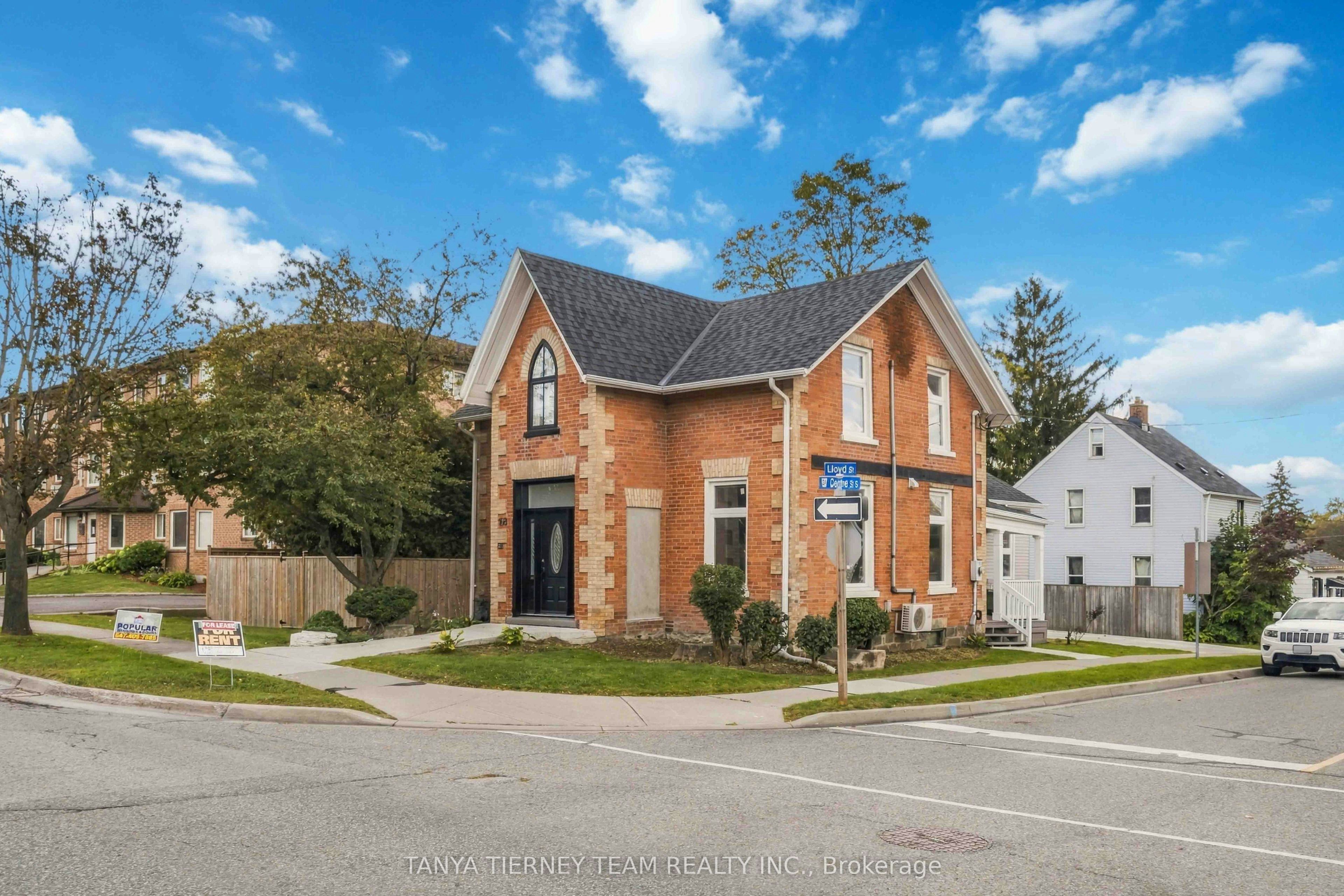 Upper-168 Centre Street S, Oshawa, ON, L1H 4A6