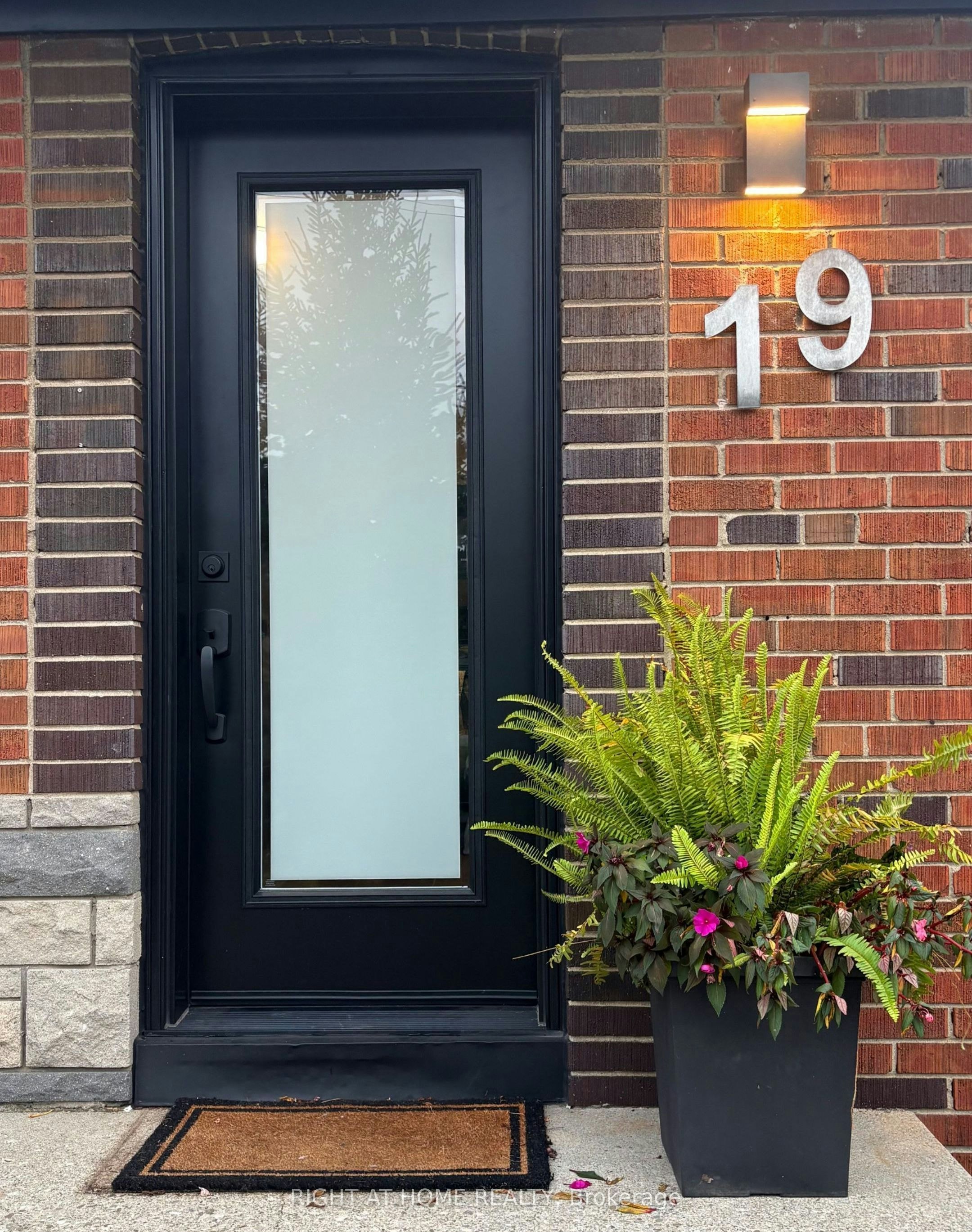 19 Flempton Crescent, Toronto, ON, M1K 3B3
