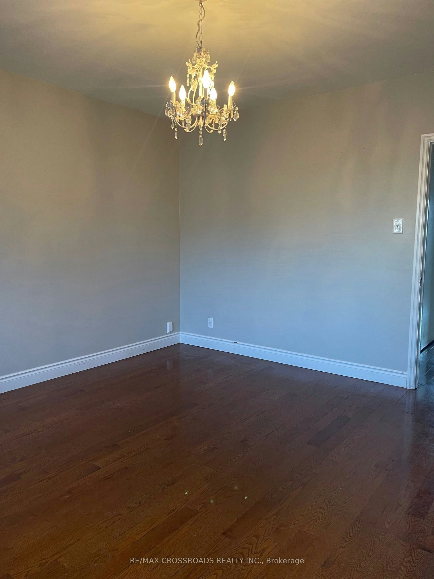 Upper-56 Harris Park Drive, Toronto, ON, M1L 3A7 - 8