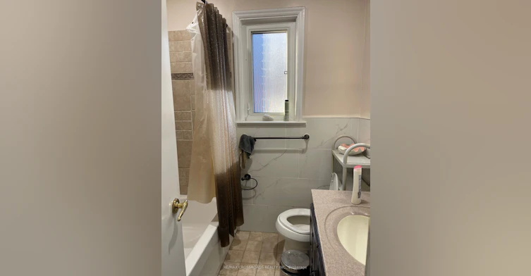 Upper-56 Harris Park Drive, Toronto, ON, M1L 3A7 - 11
