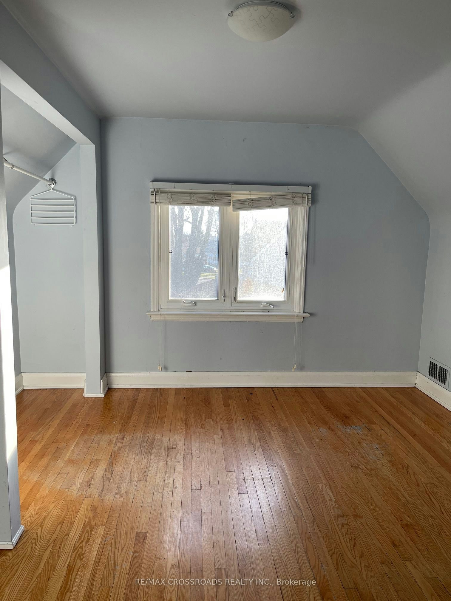 Upper-56 Harris Park Drive, Toronto, ON, M1L 3A7 - 7