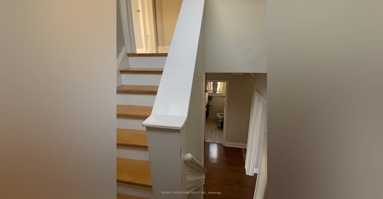 Upper-56 Harris Park Drive, Toronto, ON, M1L 3A7 - 4