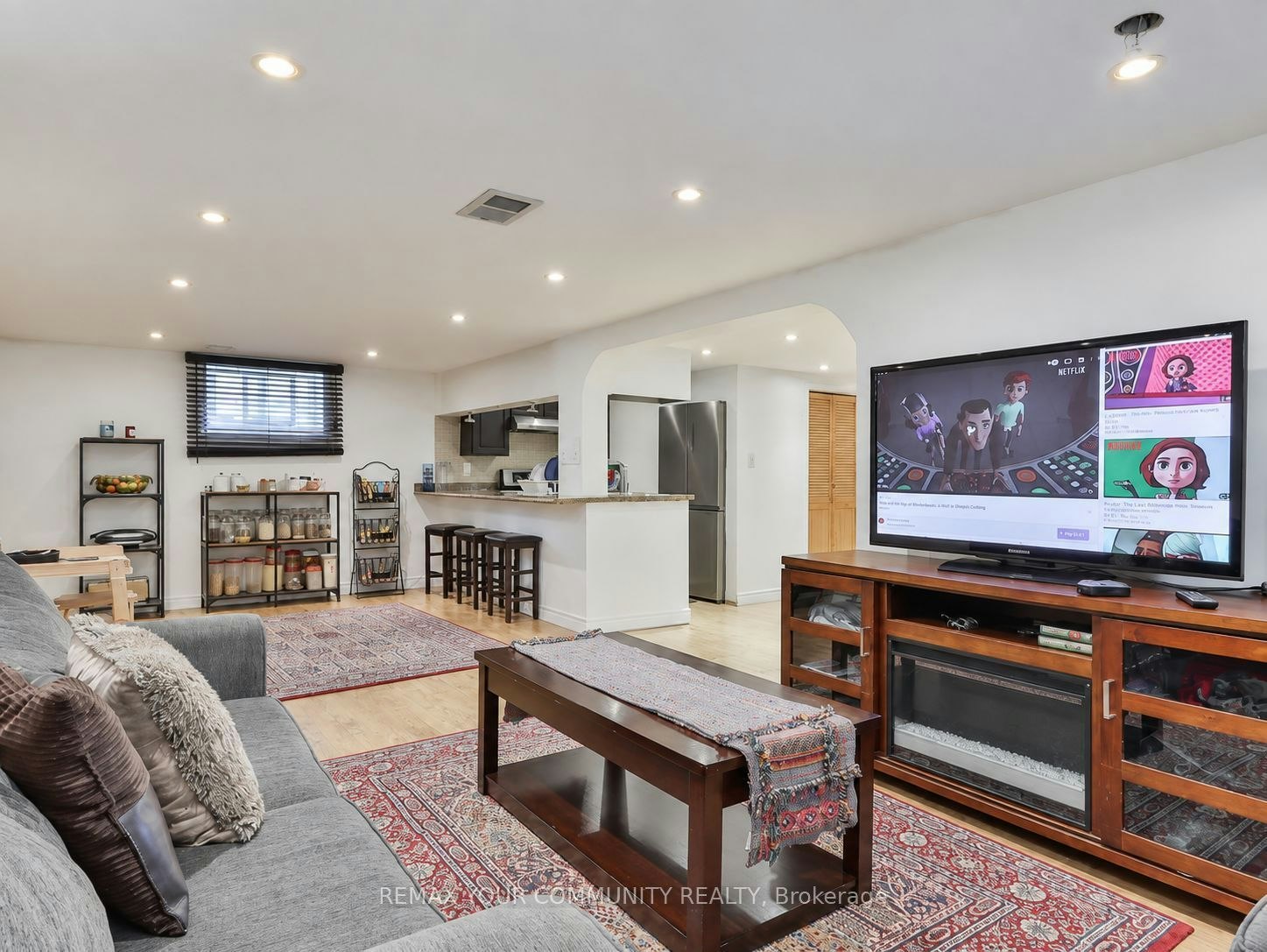 Lower-100 Ellington Drive, Toronto, ON, M1R 3Y1 - 8