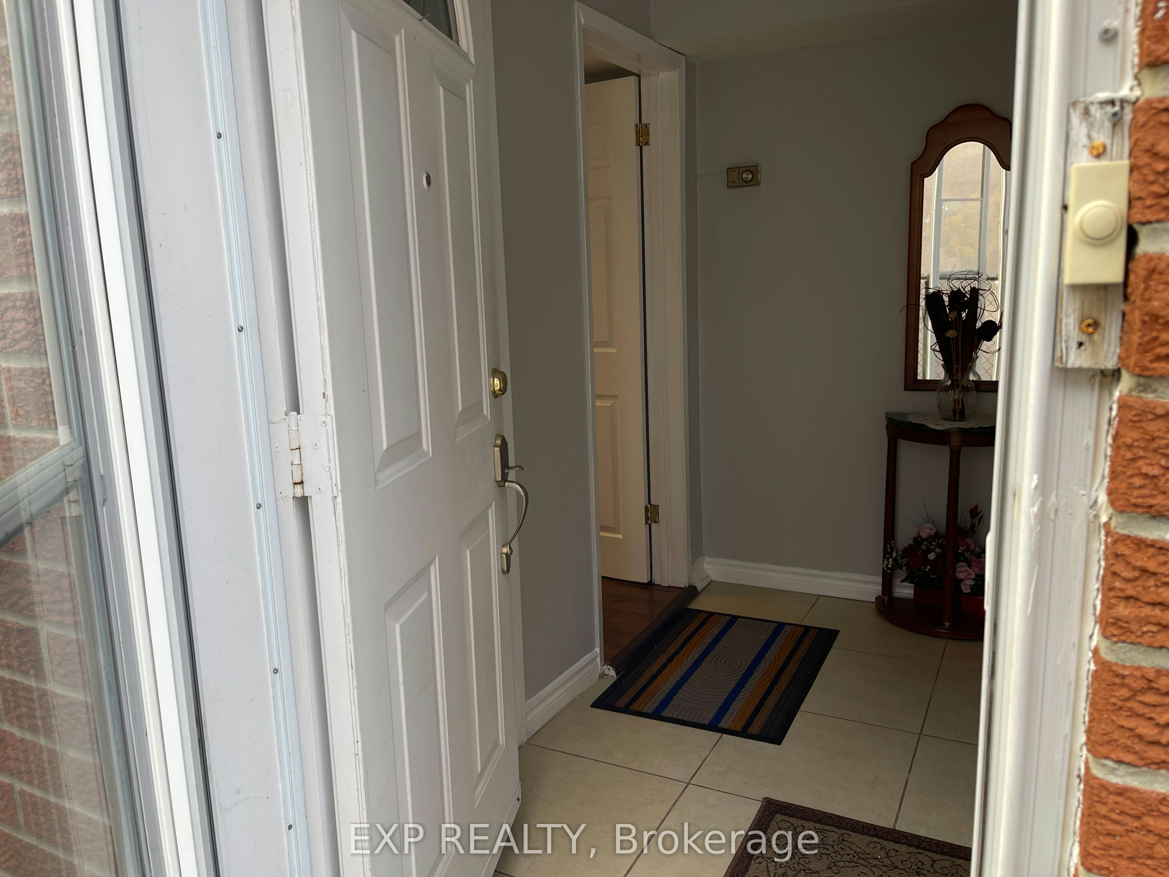 Ground Floor-94 Heale Avenue, Toronto, ON, M1N 3X8 - 4