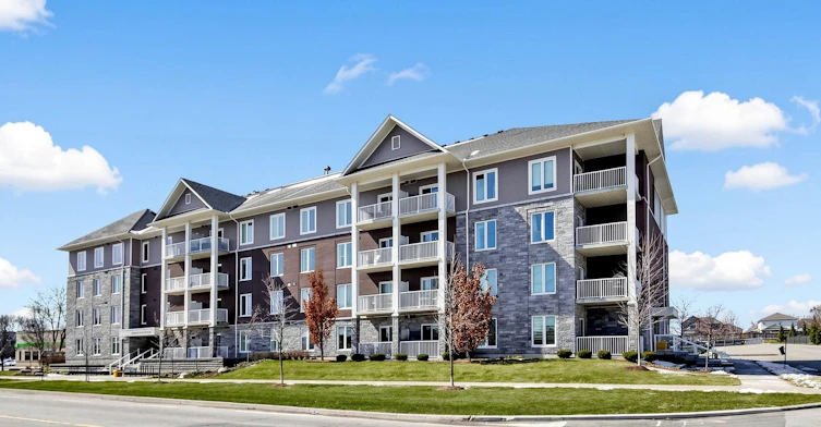 415-290 Liberty Street N, Clarington, ON, L1C 0V5